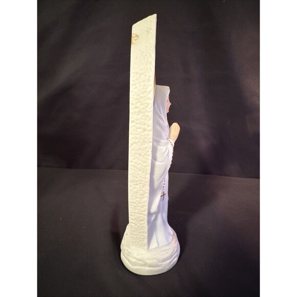 VTG Praying Madonna Virgin Mary Rosary Figurine Music Box  Bisque Porcelain - Picture 5 of 9